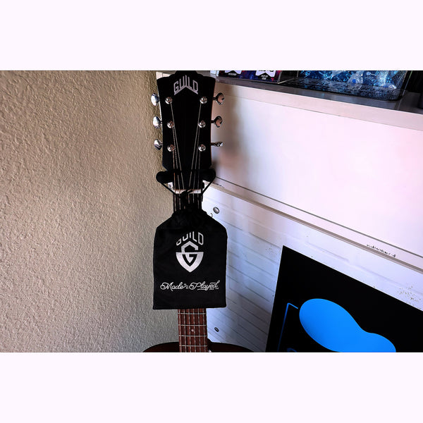 Guild OM-320 NAT Solid Top Orchestra Acoustic Guitar