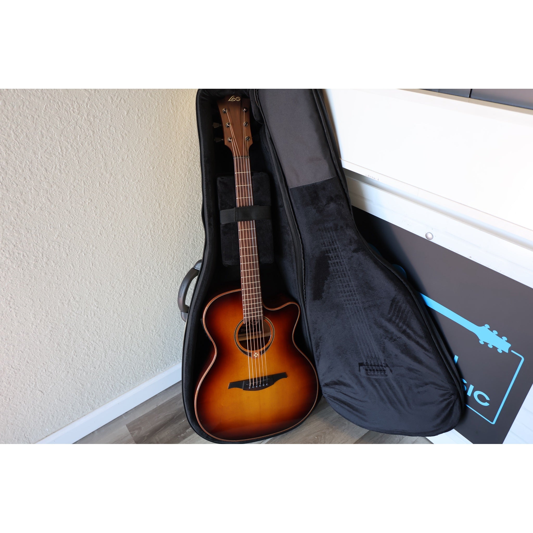 LAG T118ACE-BRS Auditorium Cutaway Acoustic-Electric Guitar Brown Shadow