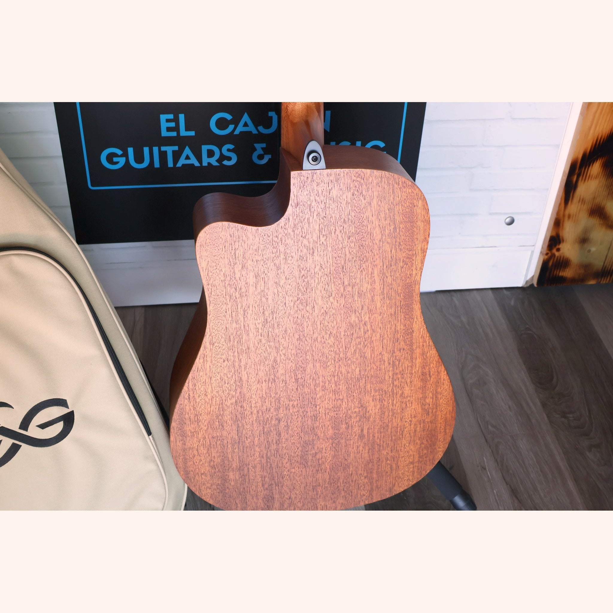 Lag HyVibe 10 Smart Guitar – Dreadnought Cutaway Acoustic-Electric with Bluetooth