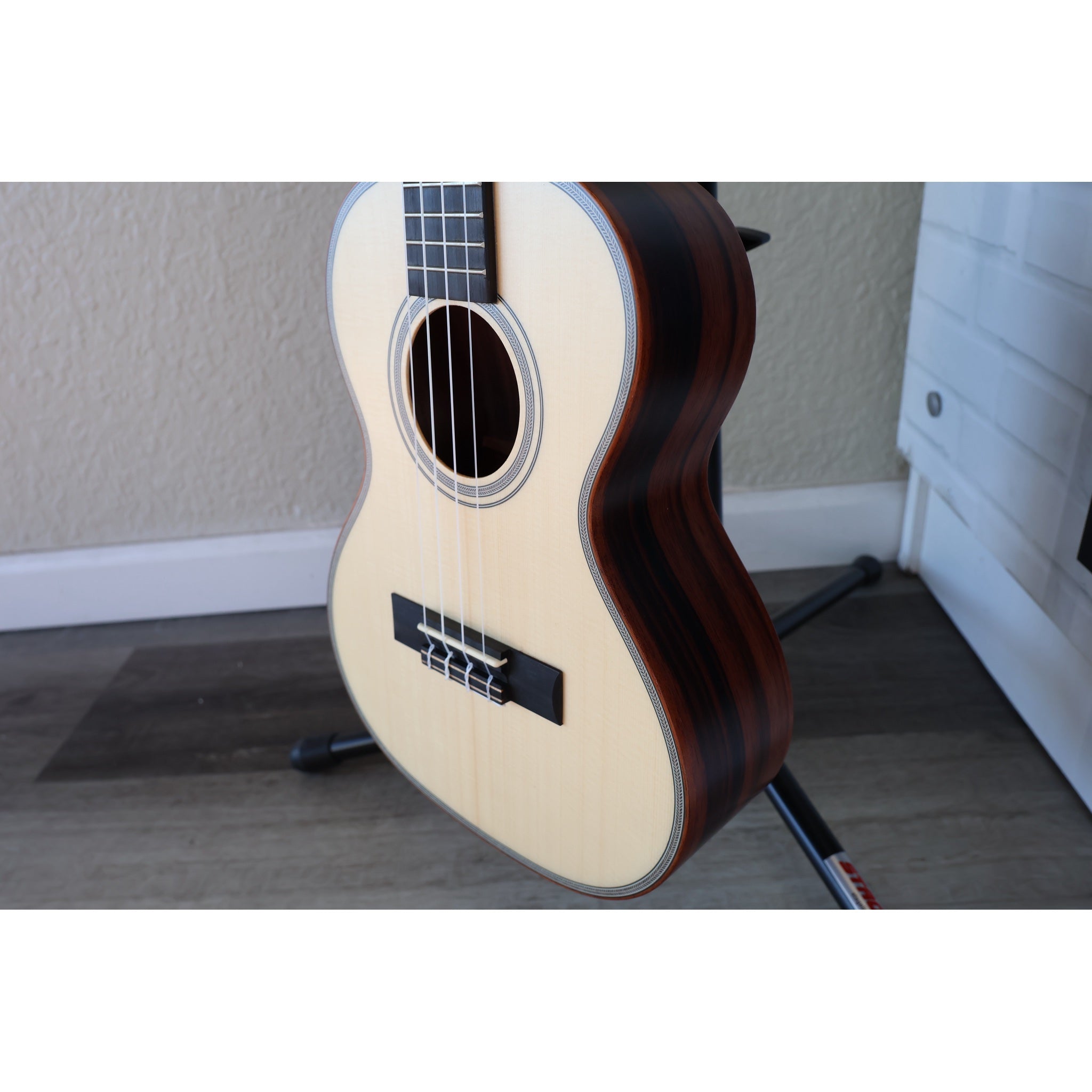 Kala Solid Spruce Top Striped Ebony Tenor Ukulele – KA-SSEBY-T