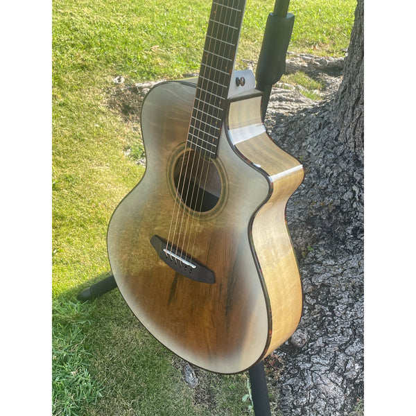 Breedlove Pursuit Exotic S Limited Edition Concert CE Acoustic-Electric Guitar – White Sand
