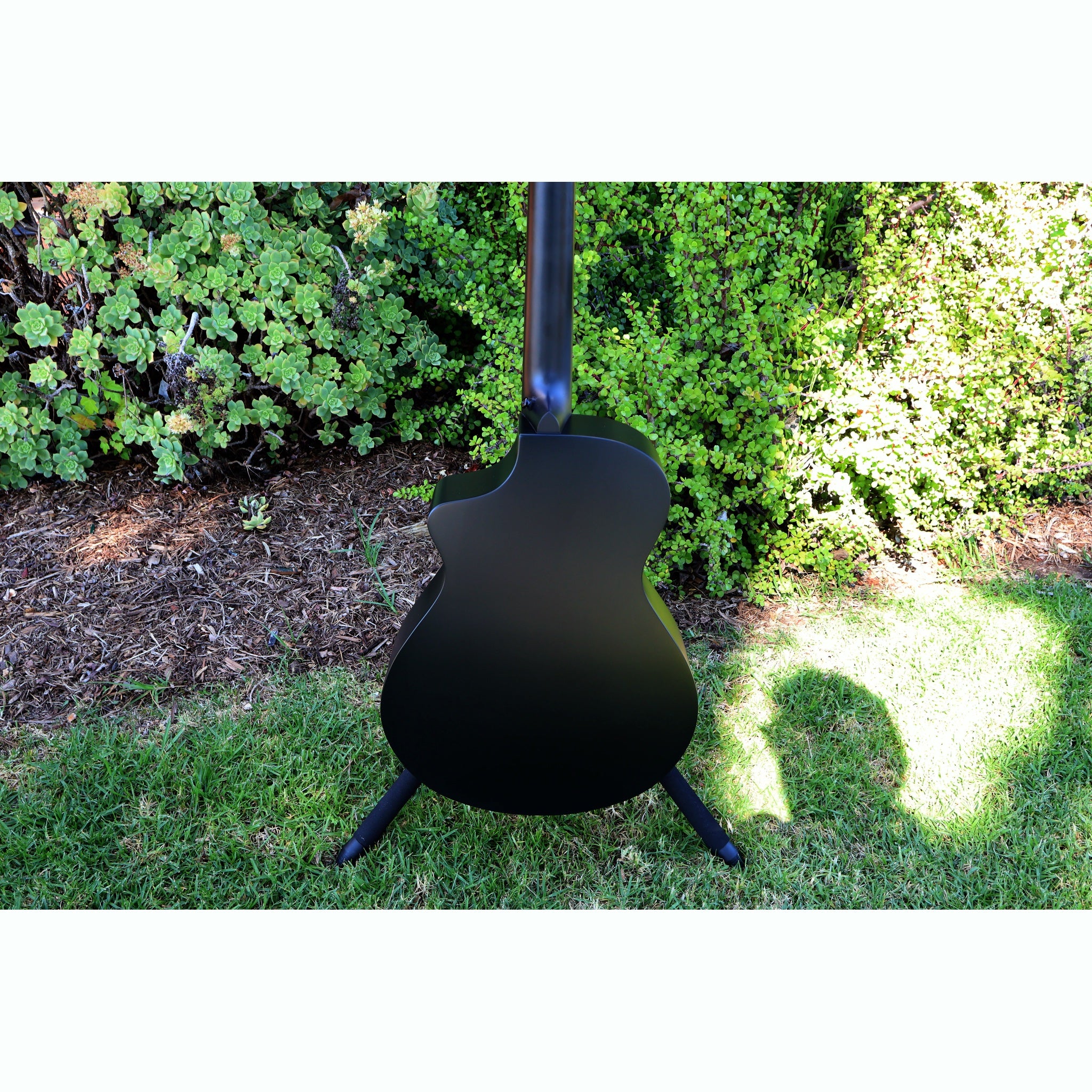 Breedlove Discovery S Concert Satin Black 12 String CE European-African Mahogany