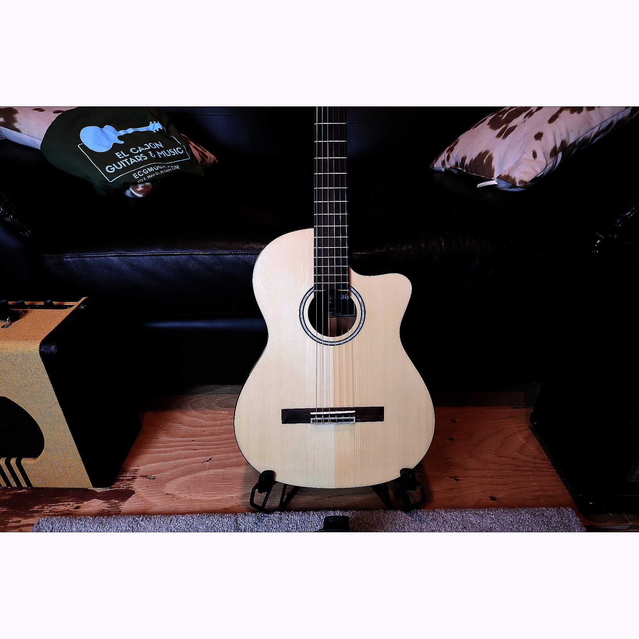 Córdoba Fusion 5 Nylon String Crossover Classical Guitar