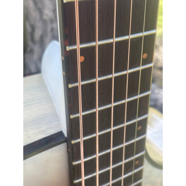 Breedlove Pursuit Exotic S Limited Edition Concert CE Acoustic-Electric Guitar – White Sand