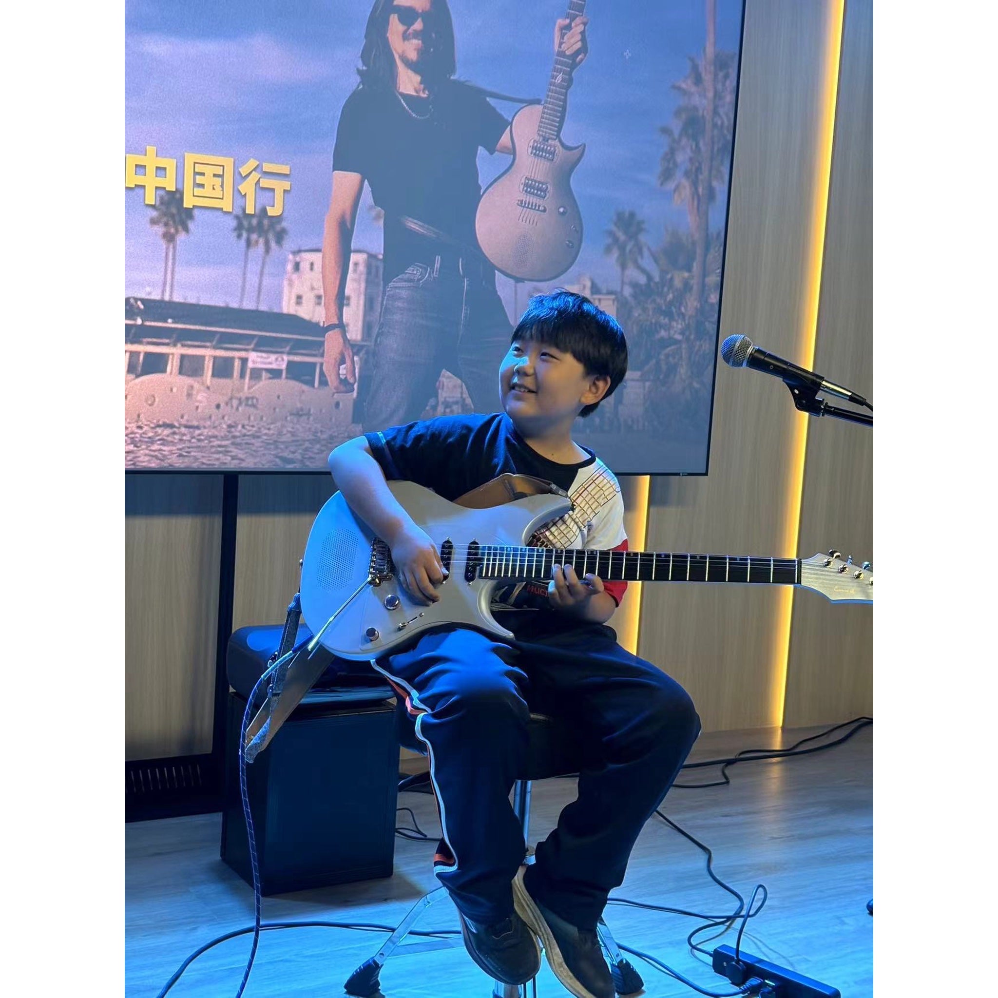 Enya Inspire Oziel Smart Electric Guitar lifestyle detail