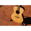 Breedlove Discovery S Concert Acoustic-Electric Guitar – Natural Satin