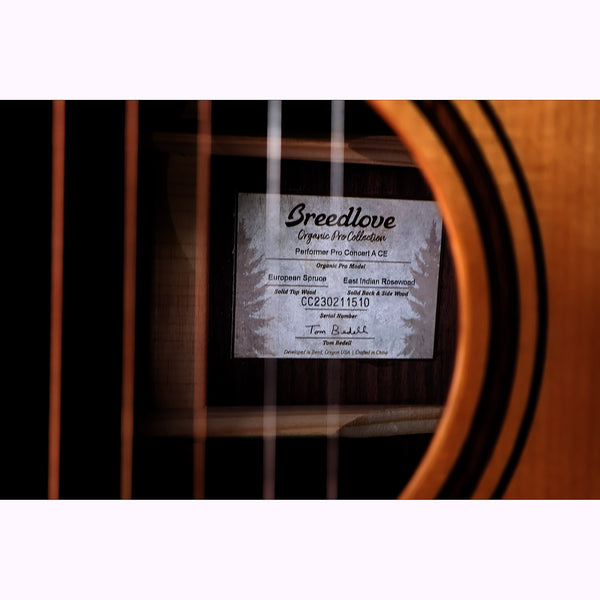 Breedlove Performer Pro Concert CE Acoustic-Electric Guitar – Aged Toner