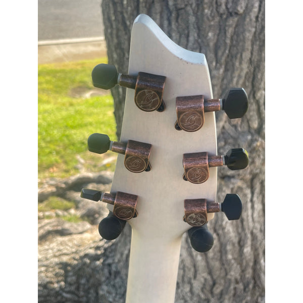 Breedlove Pursuit Exotic S Limited Edition Concert CE Acoustic-Electric Guitar – White Sand
