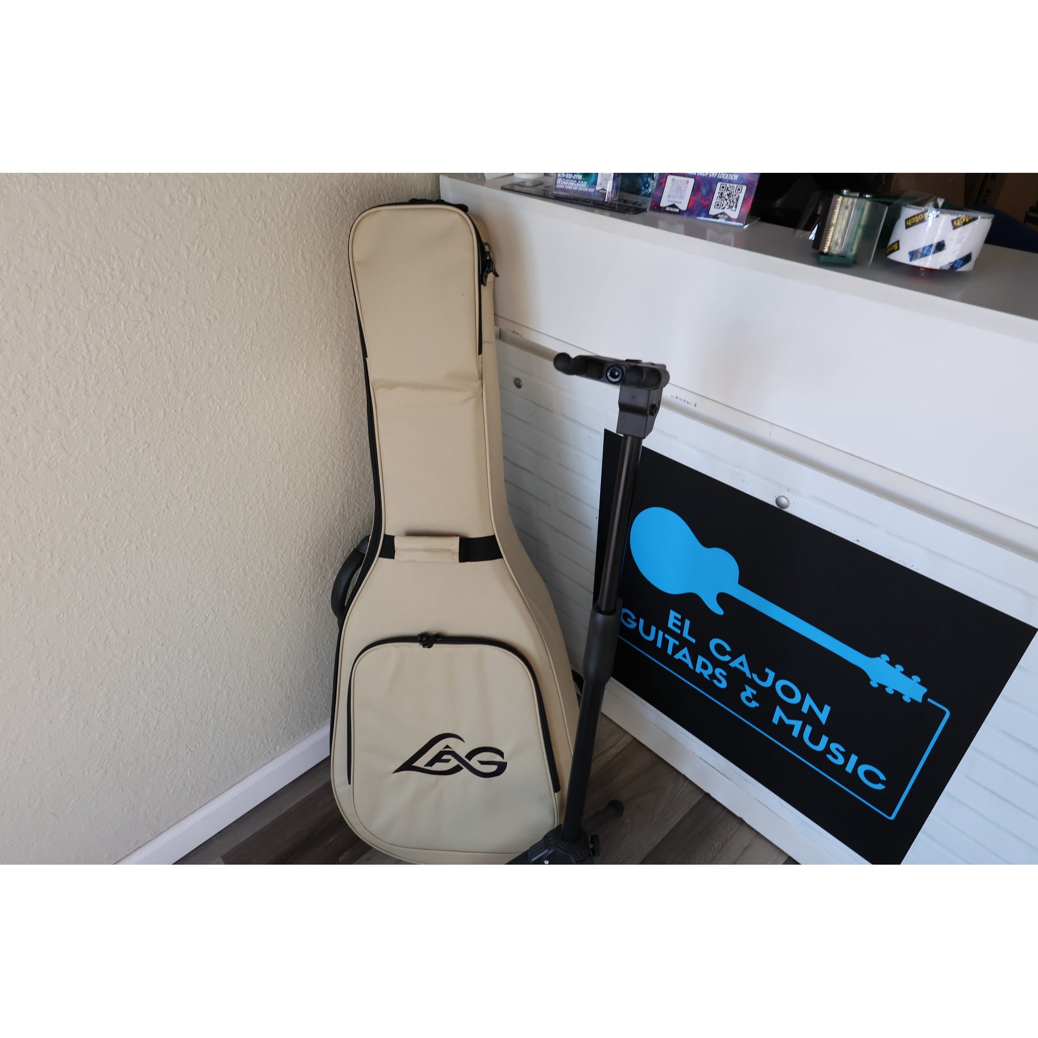 LAG T118ACE Auditorium Cutaway Acoustic-Electric Guitar – Natural