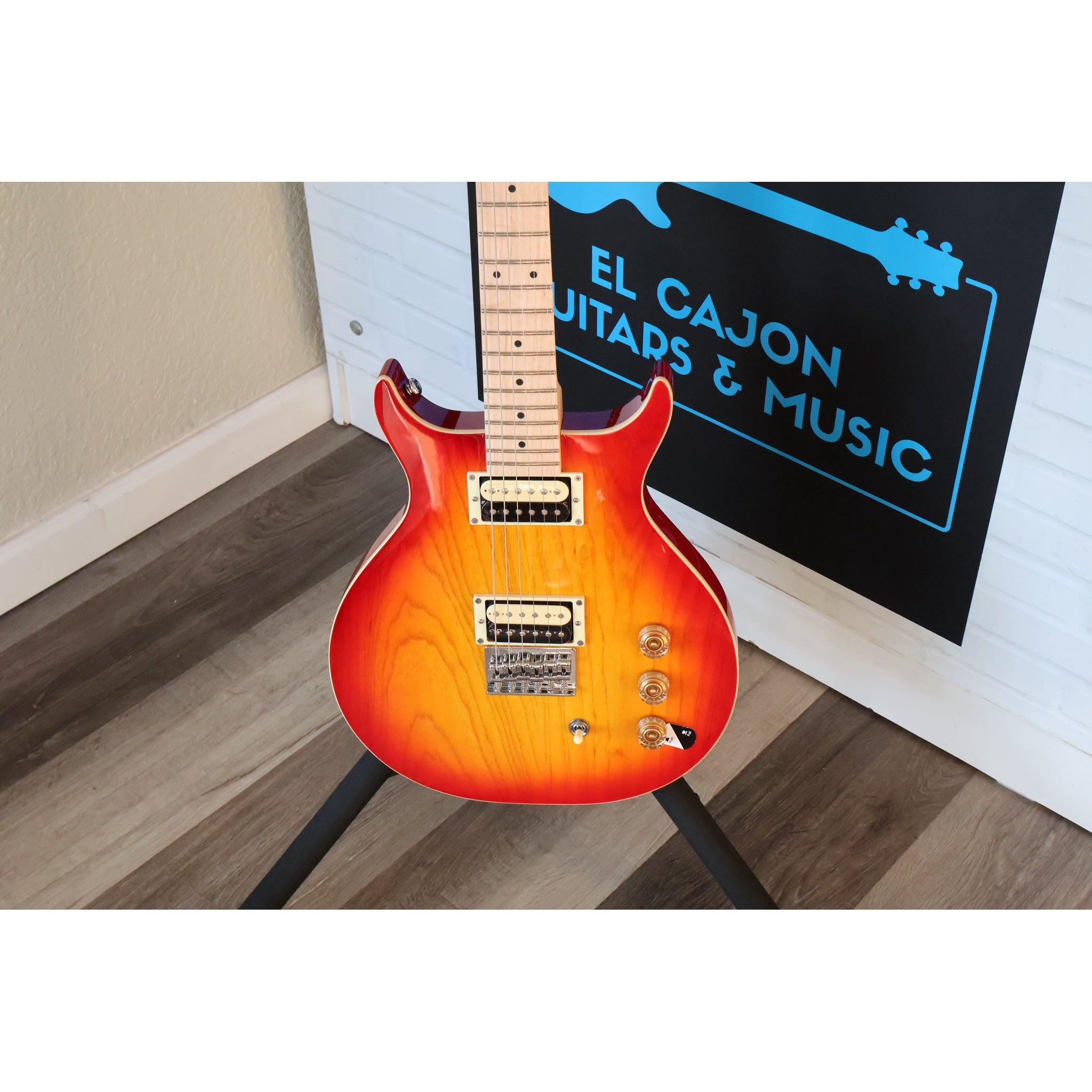 Washburn Wing Series Raven R5CB-U Electric Guitar – Cherry Burst