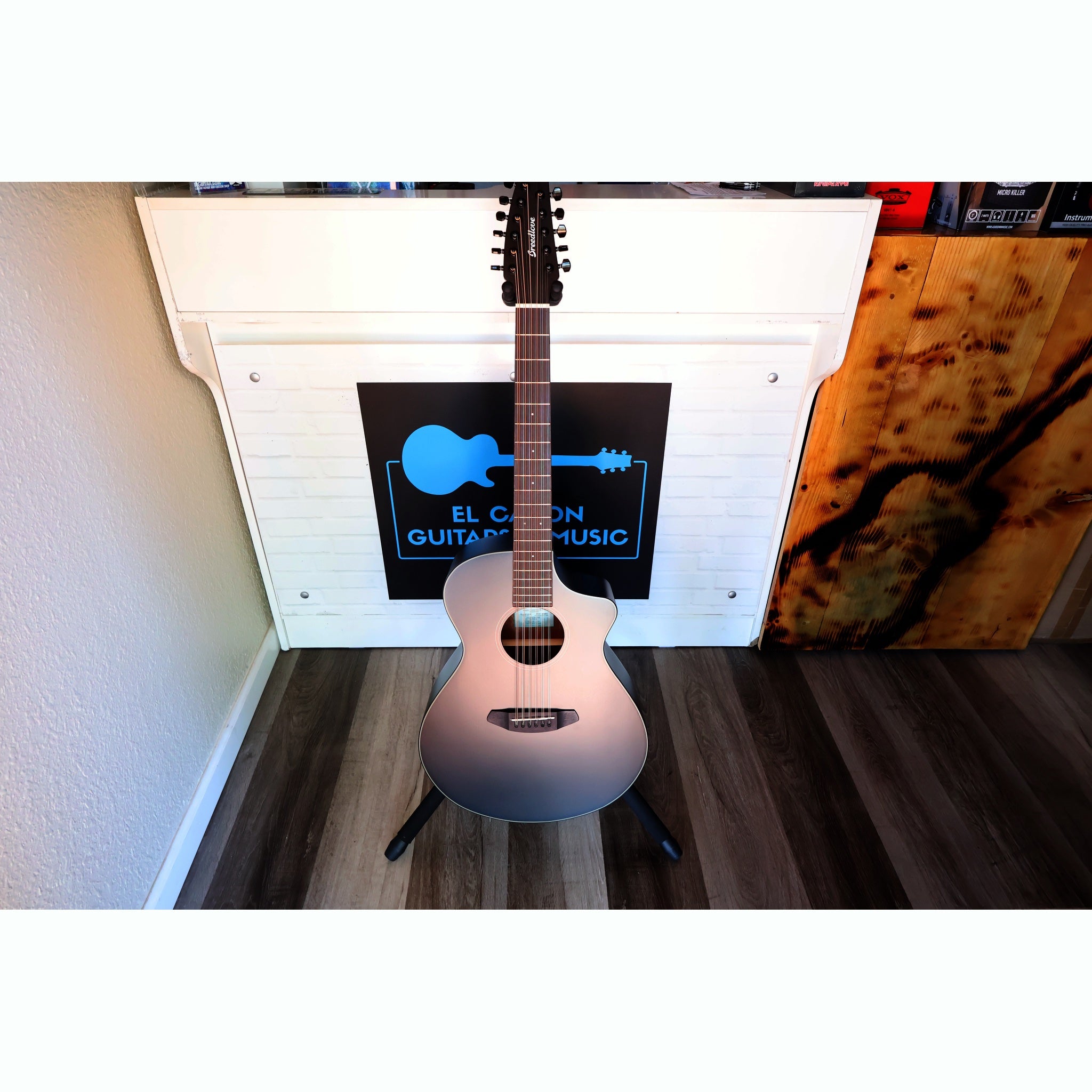 Breedlove Discovery S Concert Satin Black 12 String CE European-African Mahogany