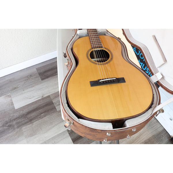 Bedell Bahia Parlor Adirondack Spruce & Brazilian Rosewood Acoustic Guitar – Tea Burst