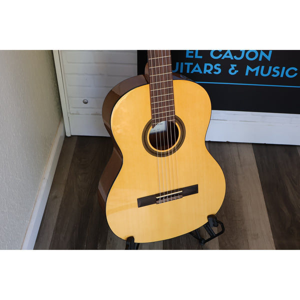 Córdoba C1 Gloss Classical Guitar with Gig Bag
