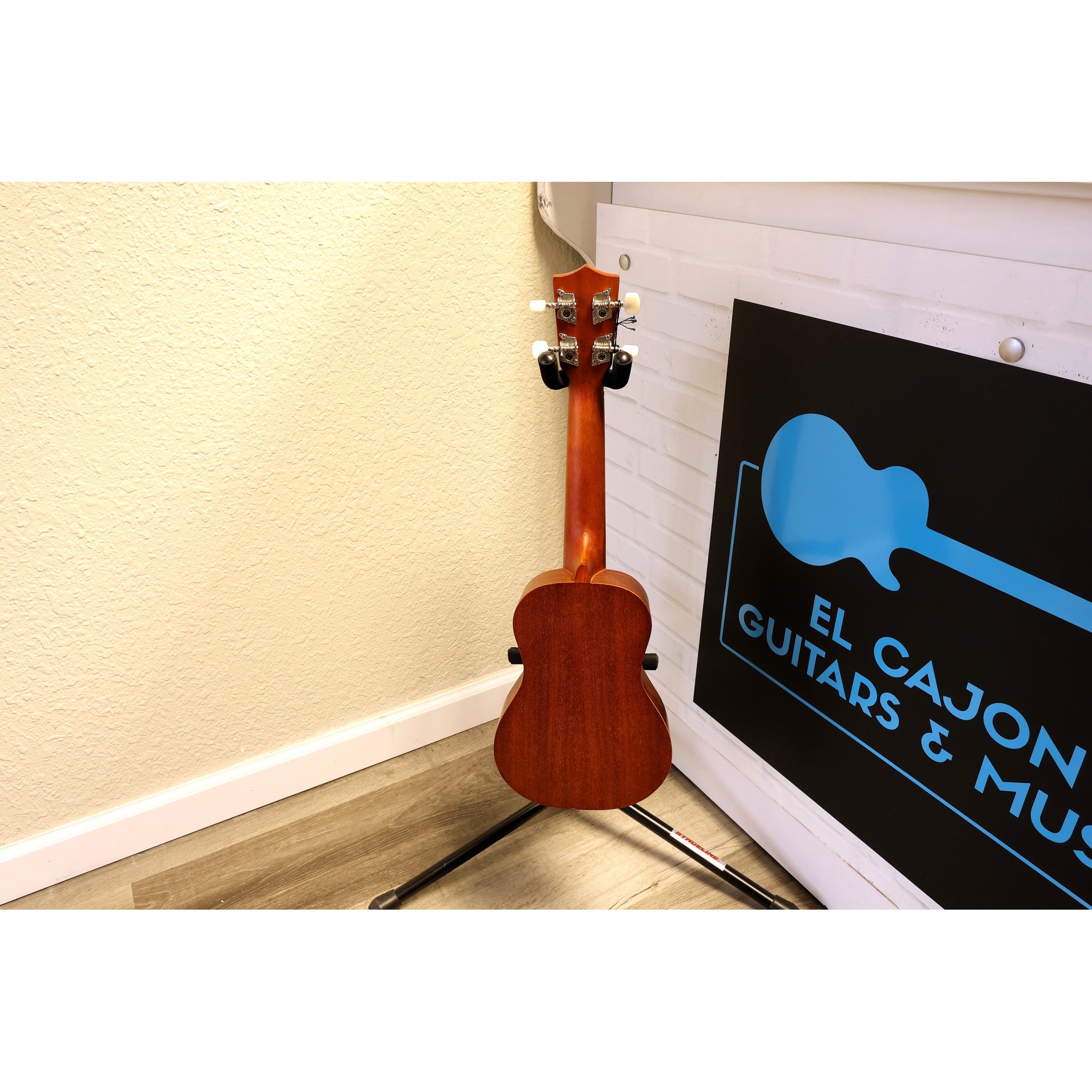 Amahi Ukulele DDUK11