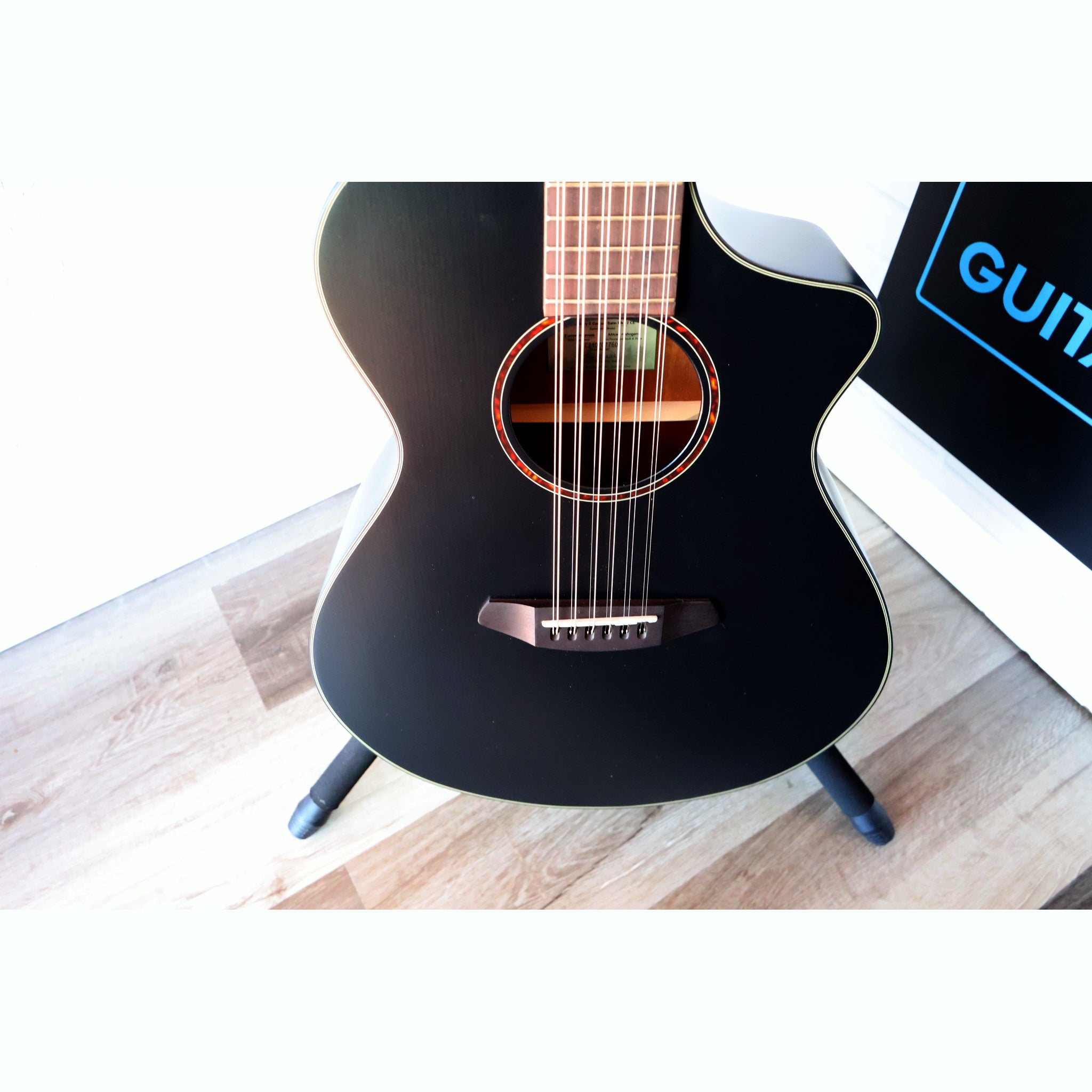 Breedlove Discovery S Concert Satin Black 12 String CE European-African Mahogany