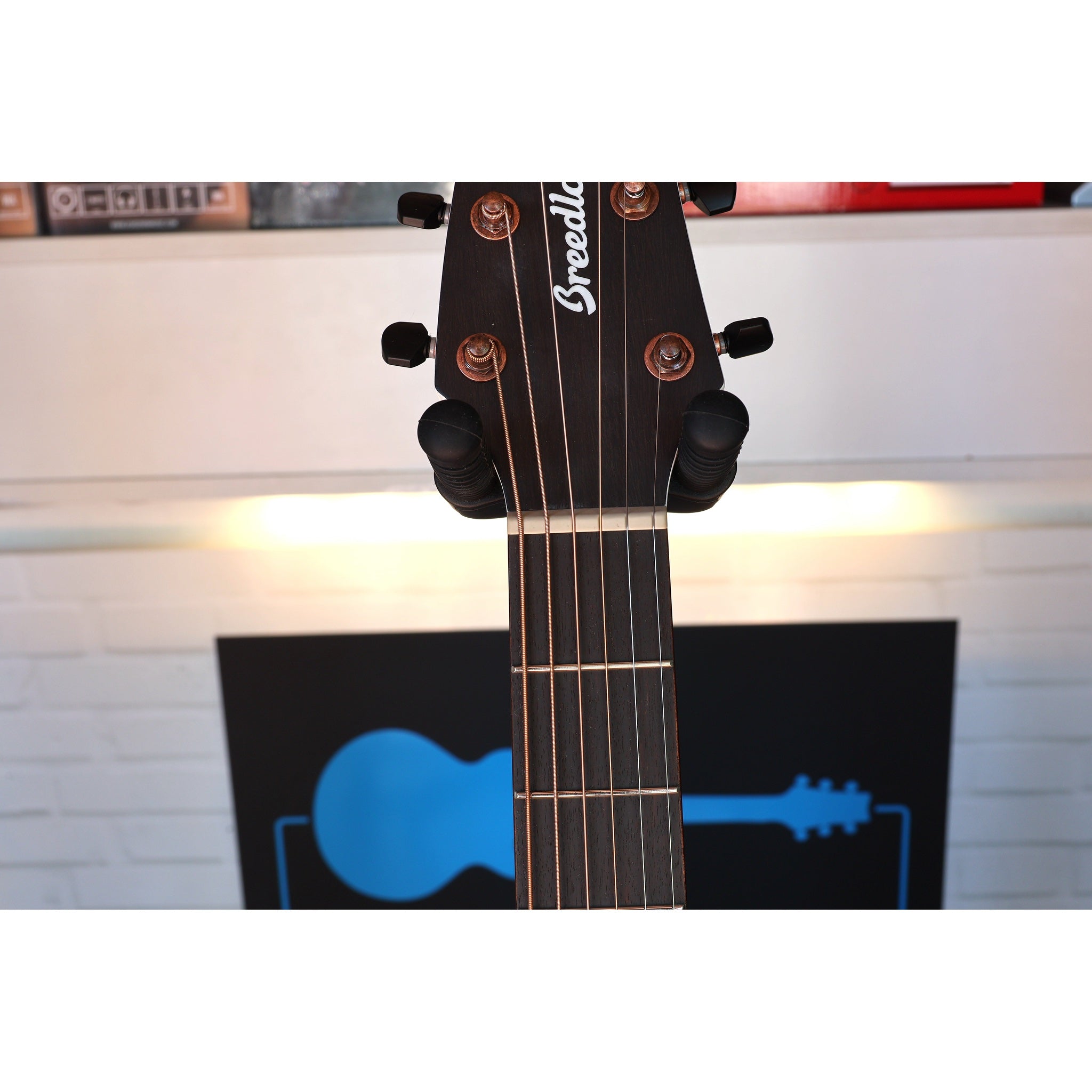 Breedlove Acoustic Electric Guitar European Spruce - African Mahogany Discovery S Concert Satin White CE