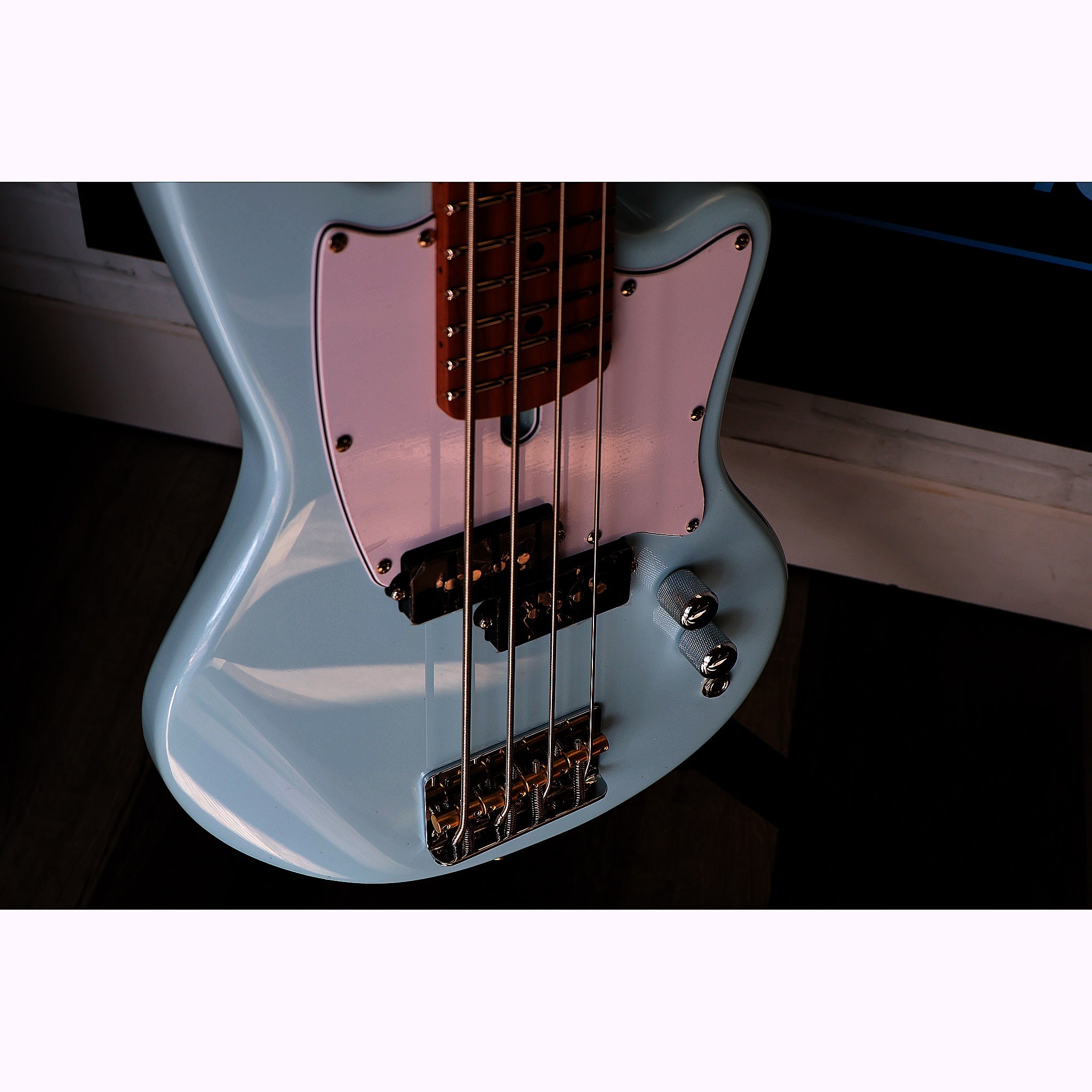 Ashdown Roasted Capri-23 Short-Scale Bass Guitar