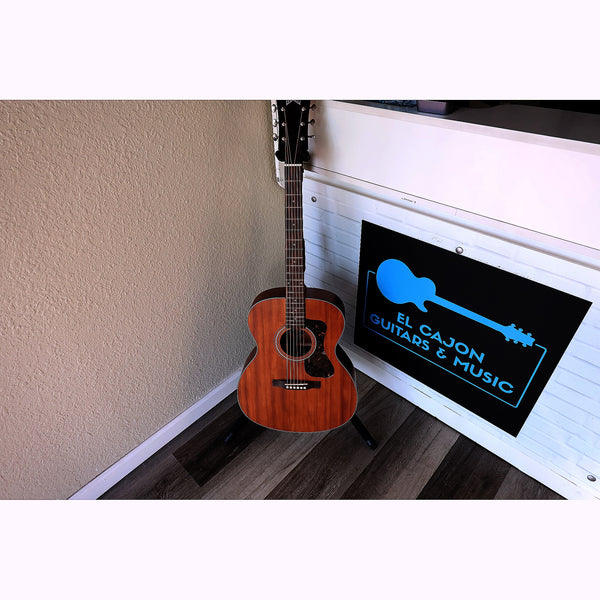 Guild OM-320 NAT Solid Top Orchestra Acoustic Guitar at ECGMusic.com