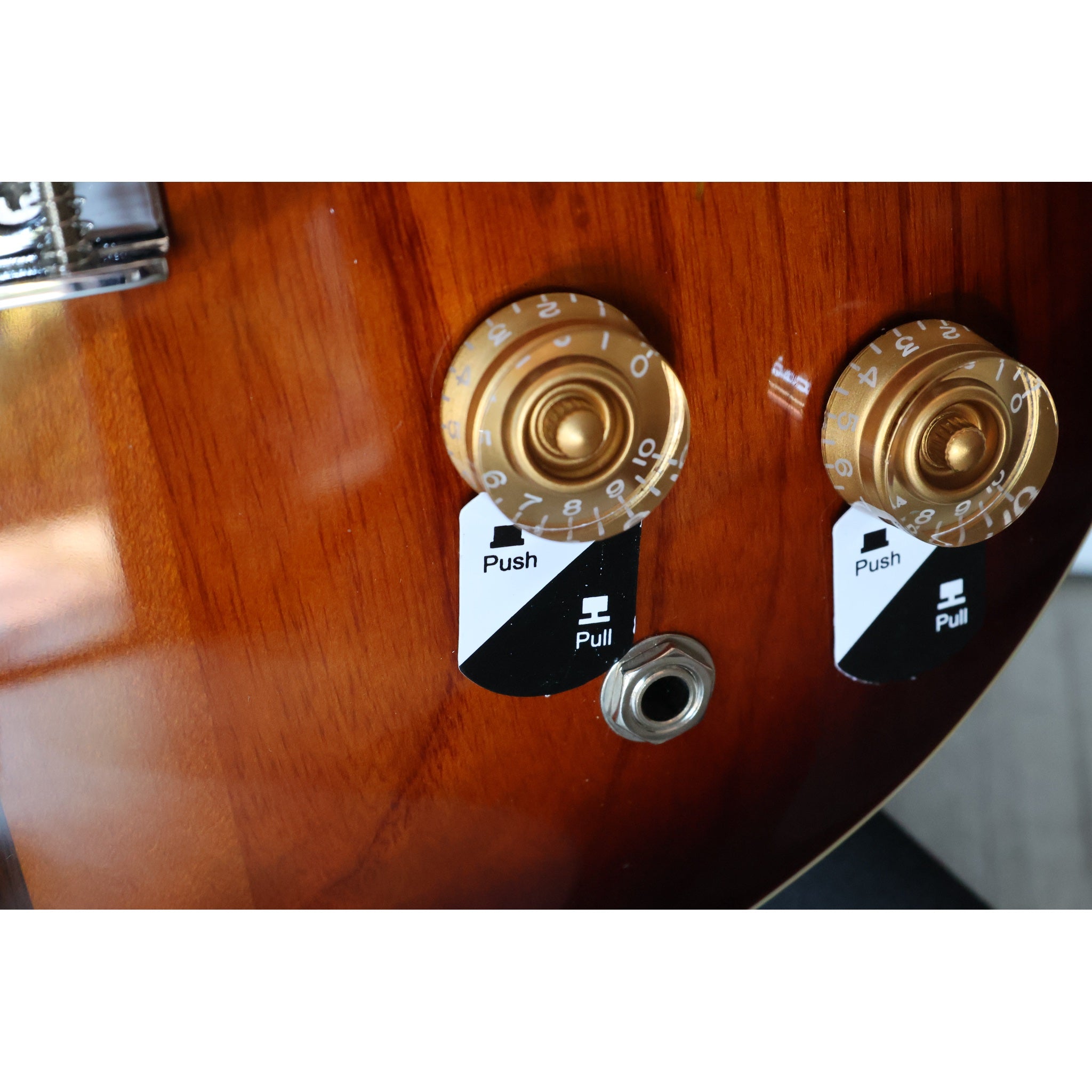 Washburn Wing Series Hawk H10TS-U – Tobacco Sunburst – In Stock