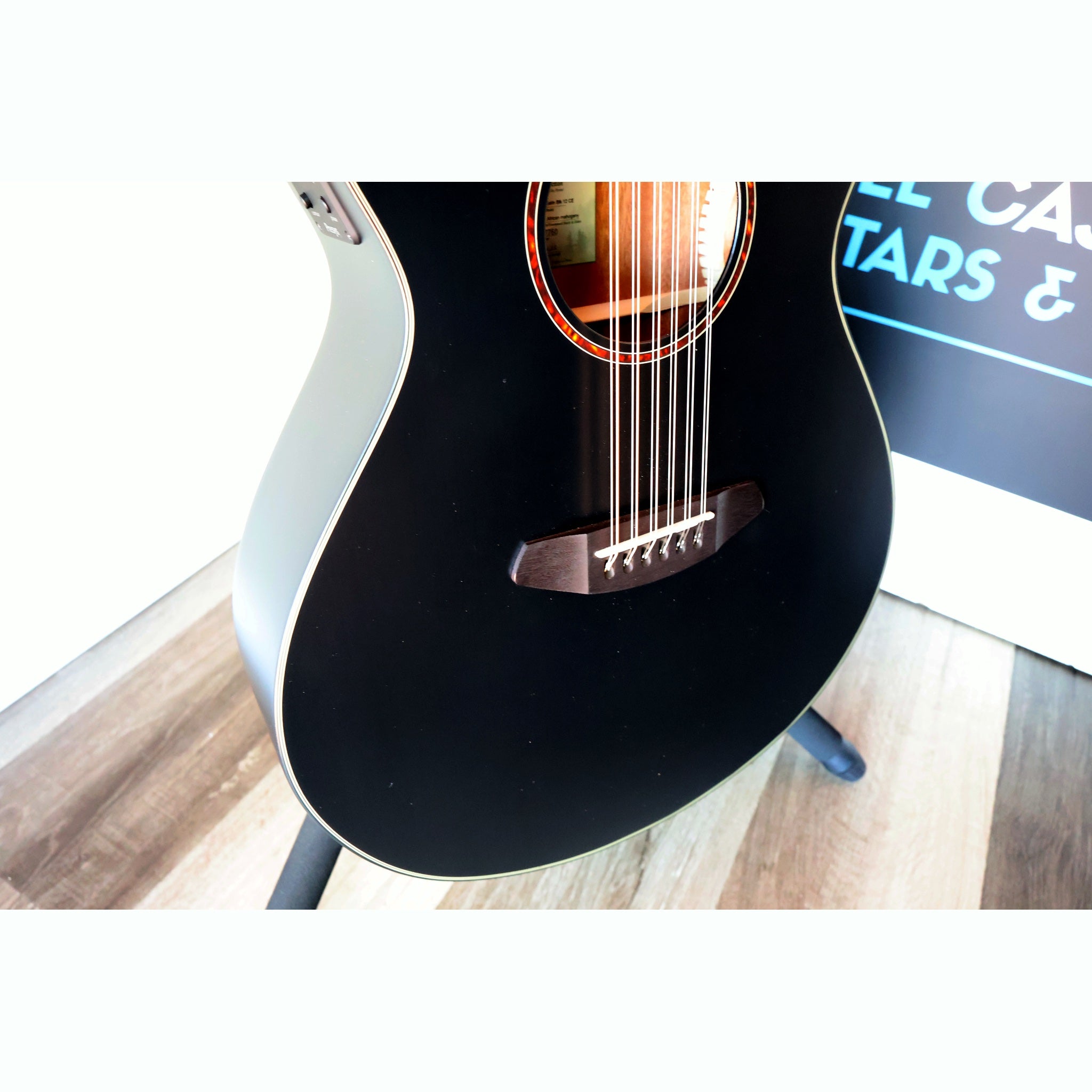 Breedlove Discovery S Concert Satin Black 12 String CE European-African Mahogany