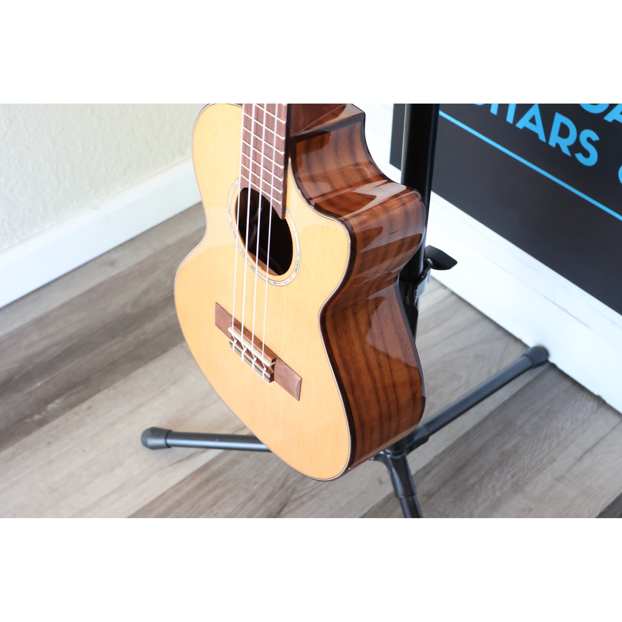 Kala KA-SCAC-T-CE Solid Cedar Top Acacia Tenor Cutaway Acoustic-Electric Ukulele with Fishman Kula EQ