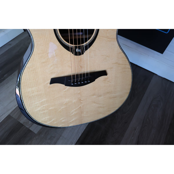 Lag HyVibe 50 Auditorium Bevel Cutaway Acoustic-Electric Smart Guitar