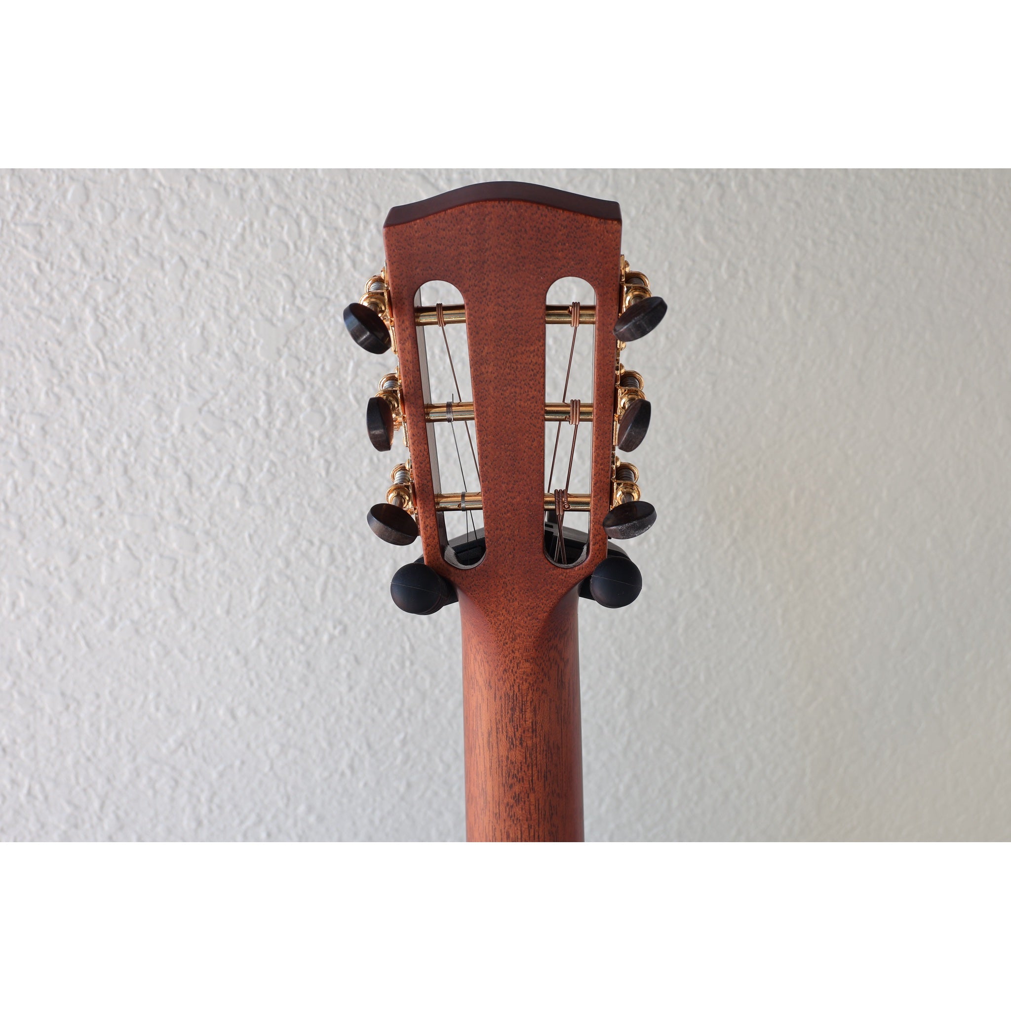 Bedell Bahia Parlor Adirondack Spruce & Brazilian Rosewood Acoustic Guitar – Tea Burst
