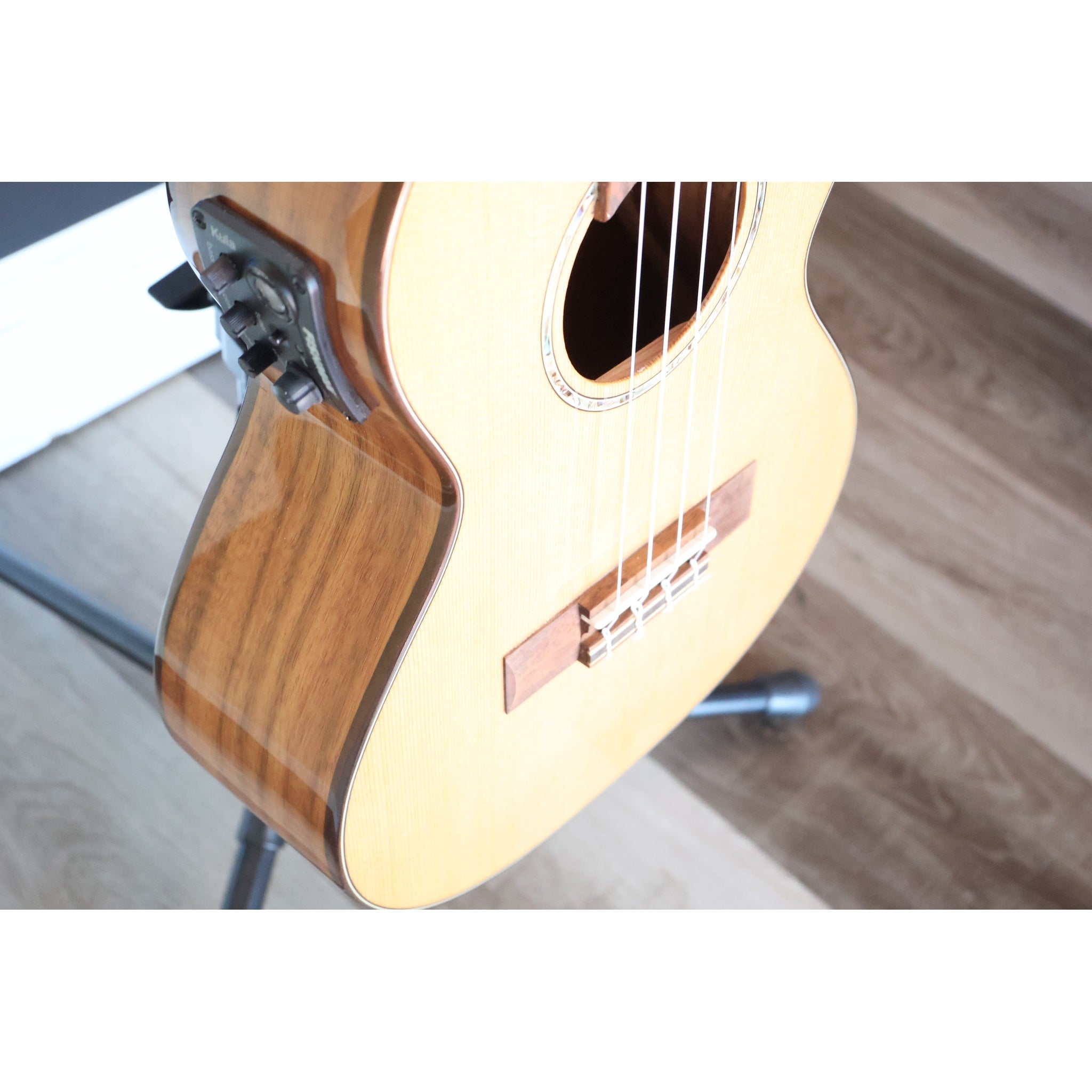 Kala KA-SCAC-T-CE Solid Cedar Top Acacia Tenor Cutaway Acoustic-Electric Ukulele with Fishman Kula EQ