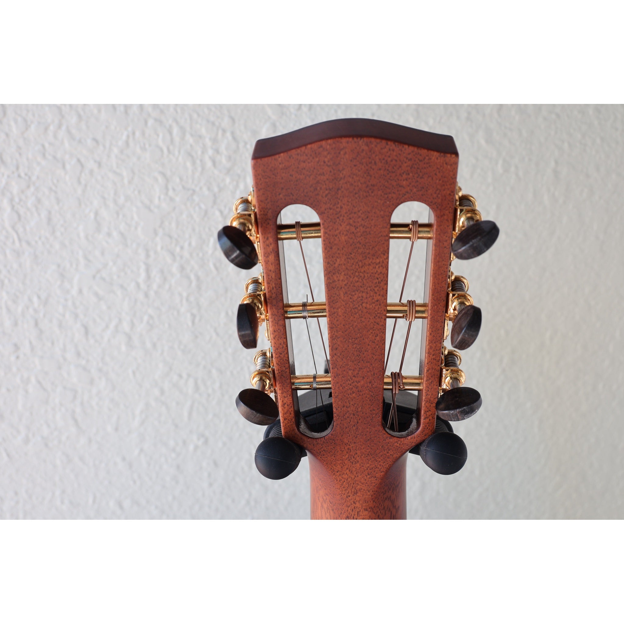 Bedell Bahia Parlor Adirondack Spruce & Brazilian Rosewood Acoustic Guitar – Tea Burst