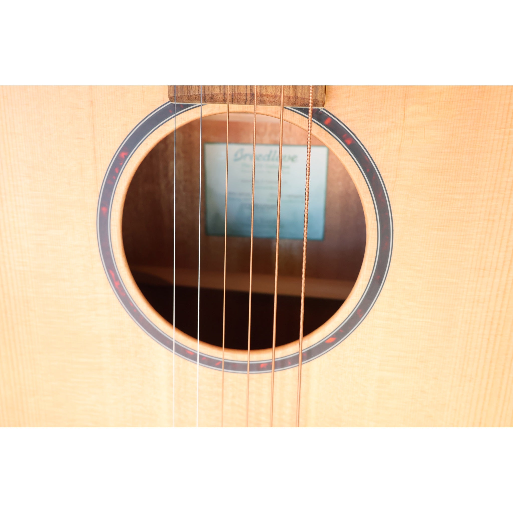 Breedlove Discovery S Concert Acoustic-Electric Guitar – Natural Satin