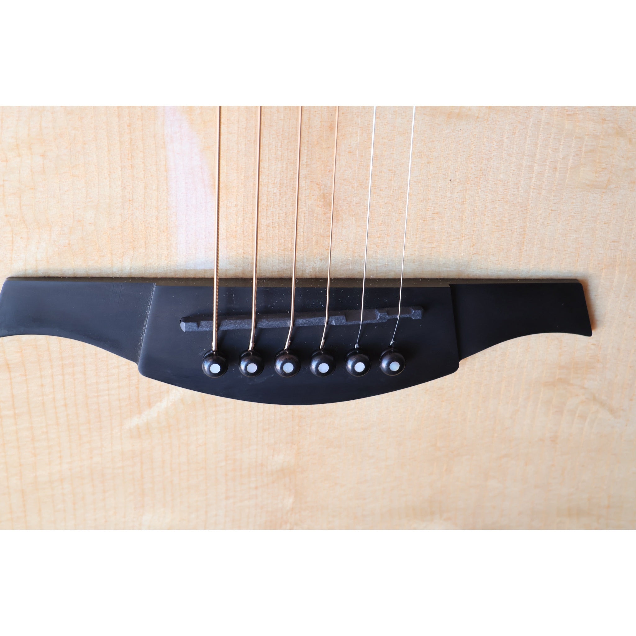 Lag HyVibe 50 Auditorium Bevel Cutaway Acoustic-Electric Smart Guitar