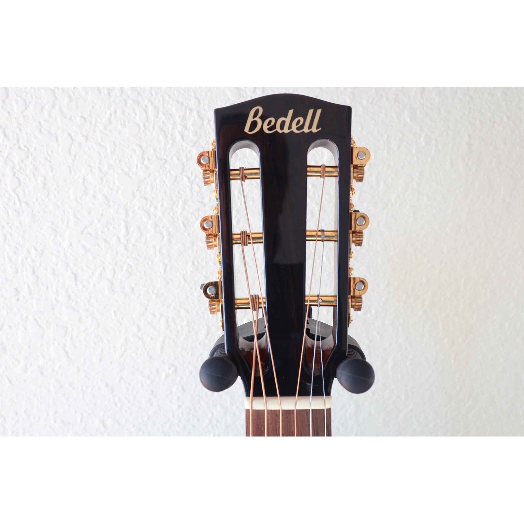 Bedell Bahia Parlor Adirondack Spruce & Brazilian Rosewood Acoustic Guitar – Tea Burst