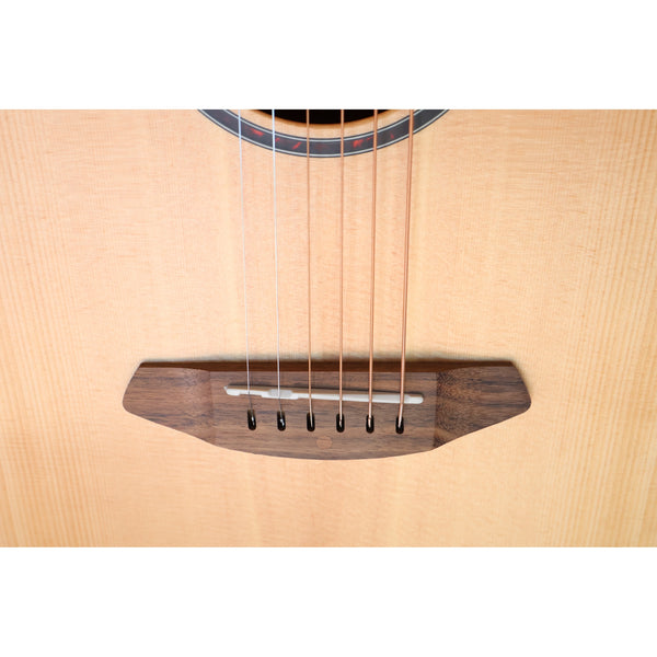 Breedlove Discovery S Concert Acoustic-Electric Guitar – Natural Satin