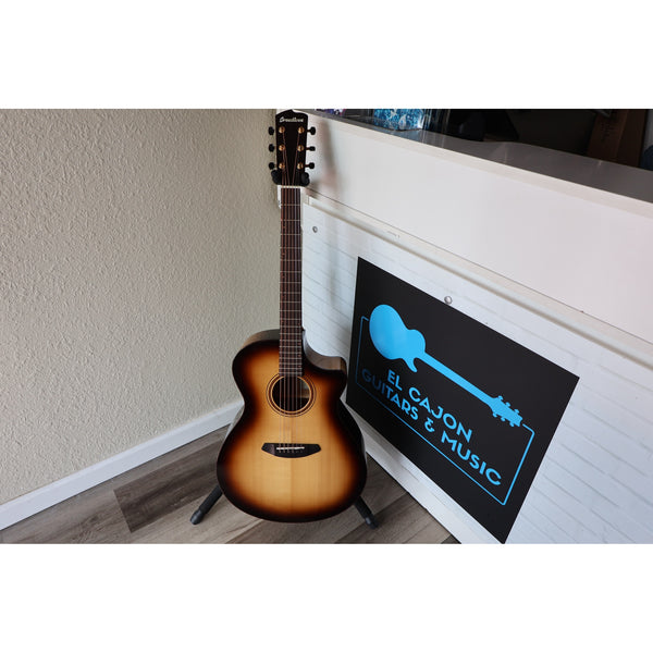 Breedlove Artista Pro Concerto CE Acoustic-Electric Guitar – Burnt Amber