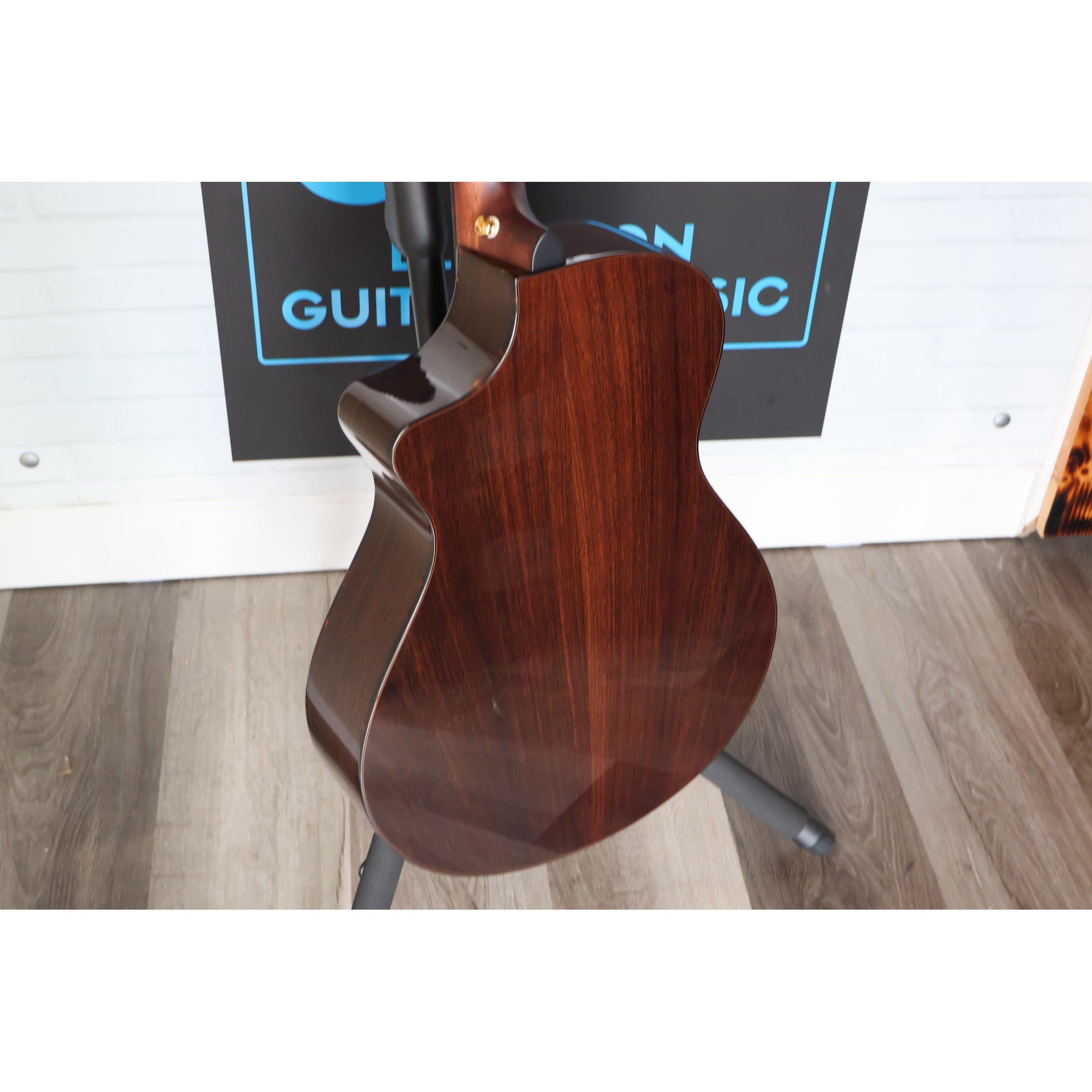Breedlove PFCA18CEEUIR CC230207288 Performer Pro Concertina CE Acoustic-Electric Guitar – Aged Toner