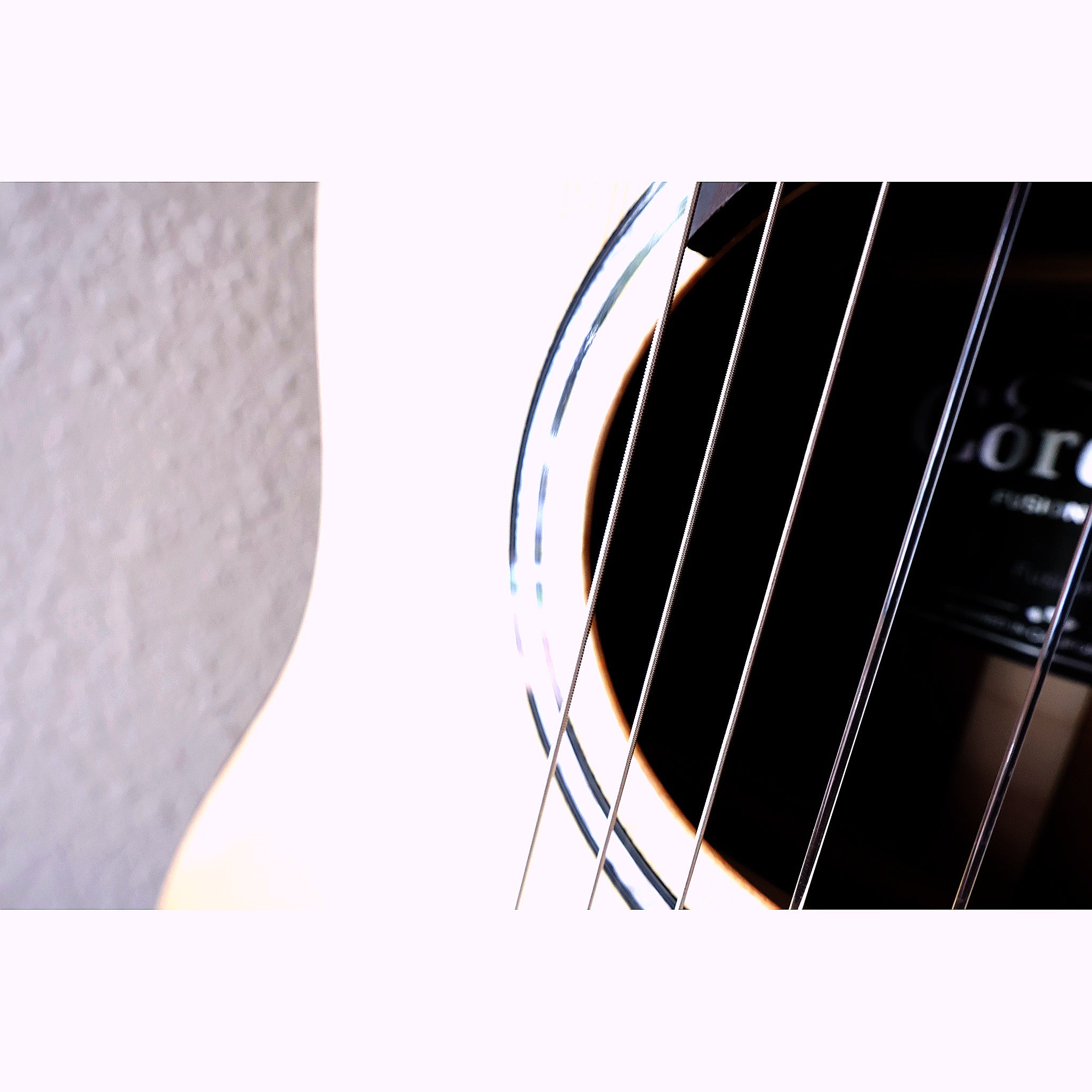 Córdoba Fusion 5 Nylon String Crossover Classical Guitar