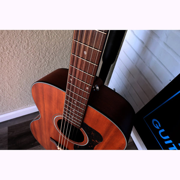 Guild OM-320 NAT Solid Top Orchestra Acoustic Guitar