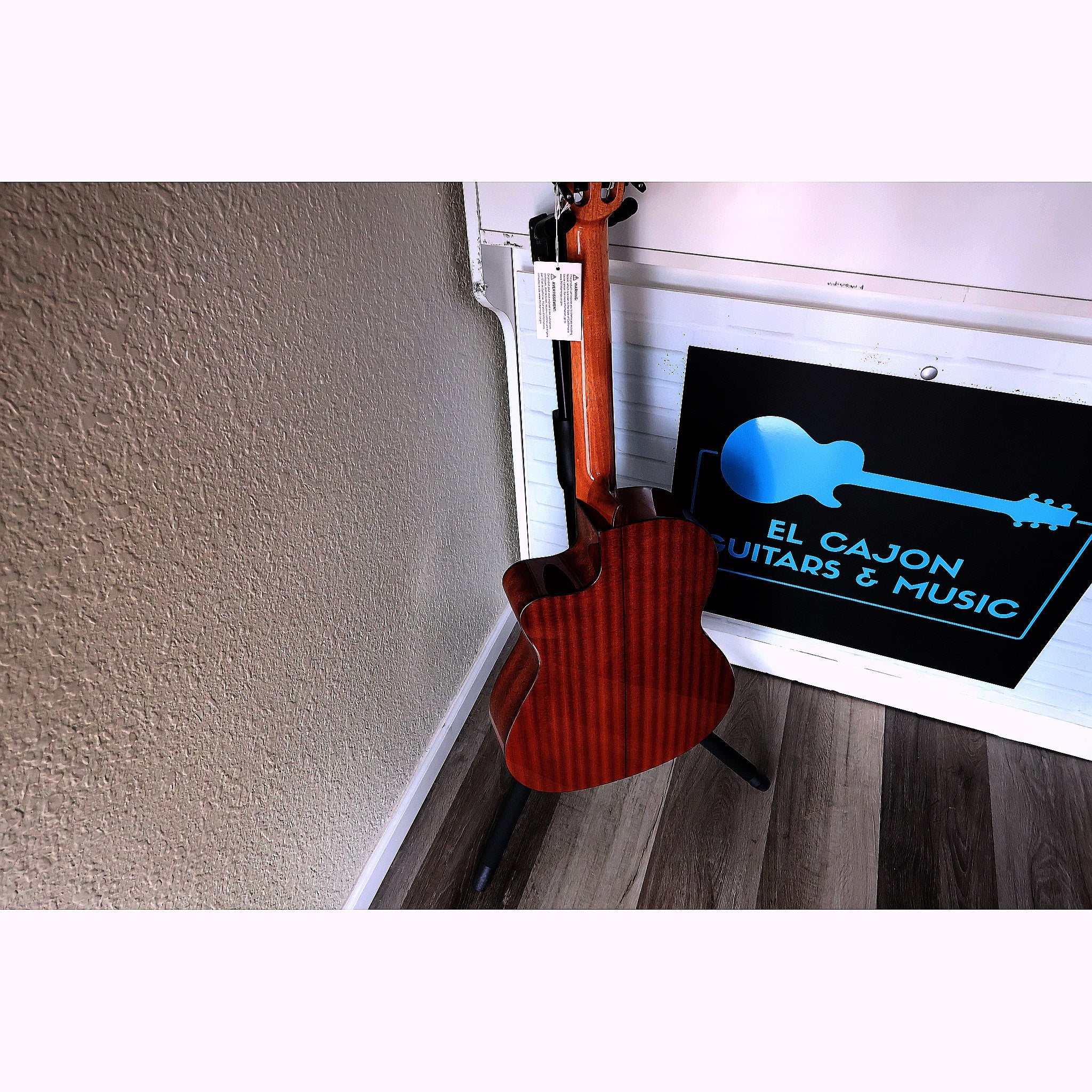 Córdoba Fusion 5 Nylon String Crossover Classical Guitar