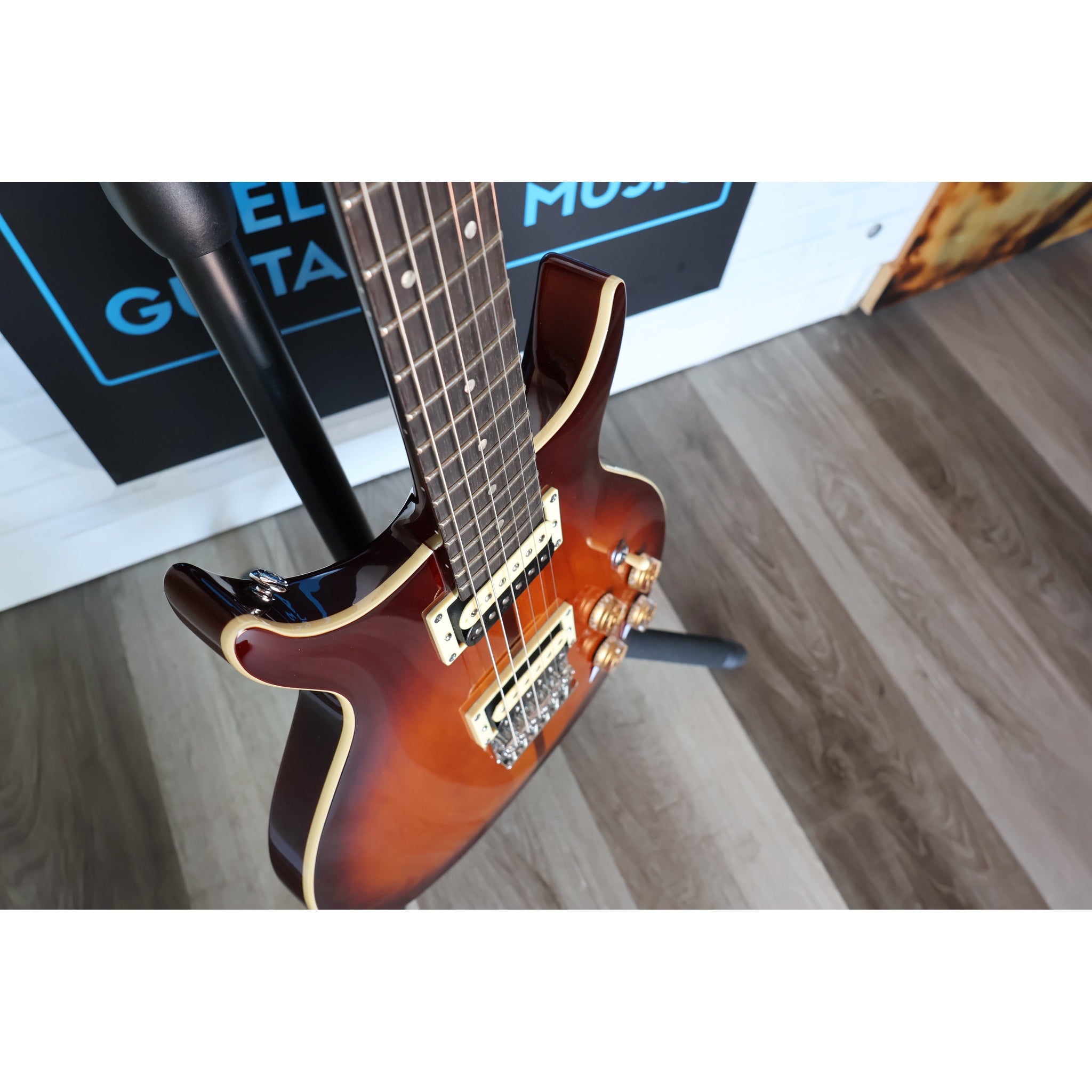 Washburn Wing Series Hawk H10TS-U – Tobacco Sunburst – In Stock