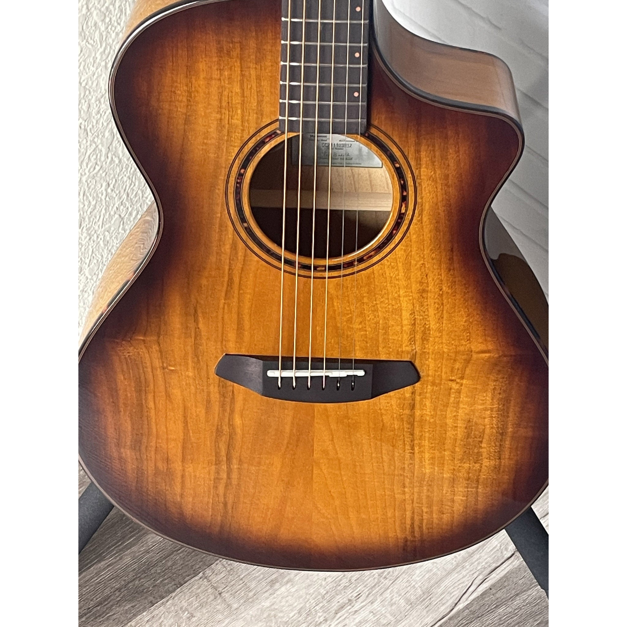 Pursuit Exotic S Concert Tiger's Eye CE Myrtlewood-Myrtlewood