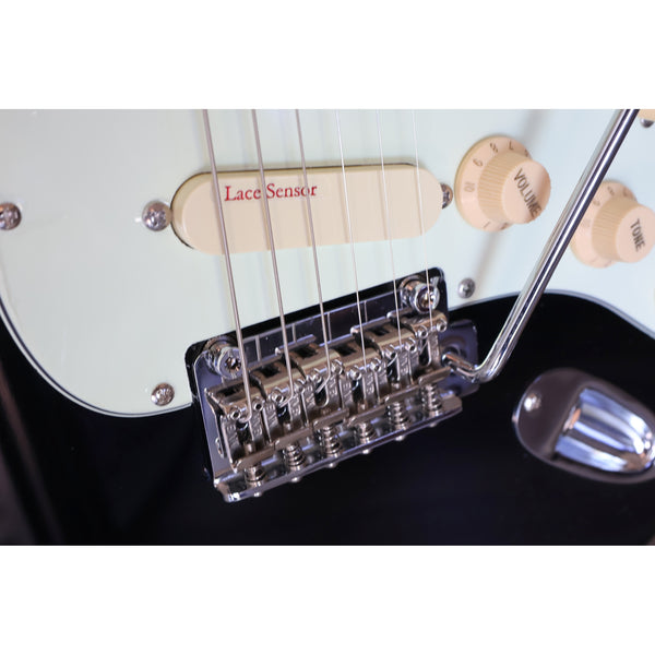 Tagima T-635 Classic LS-BK-LF/MG Electric Guitar – Gloss Black