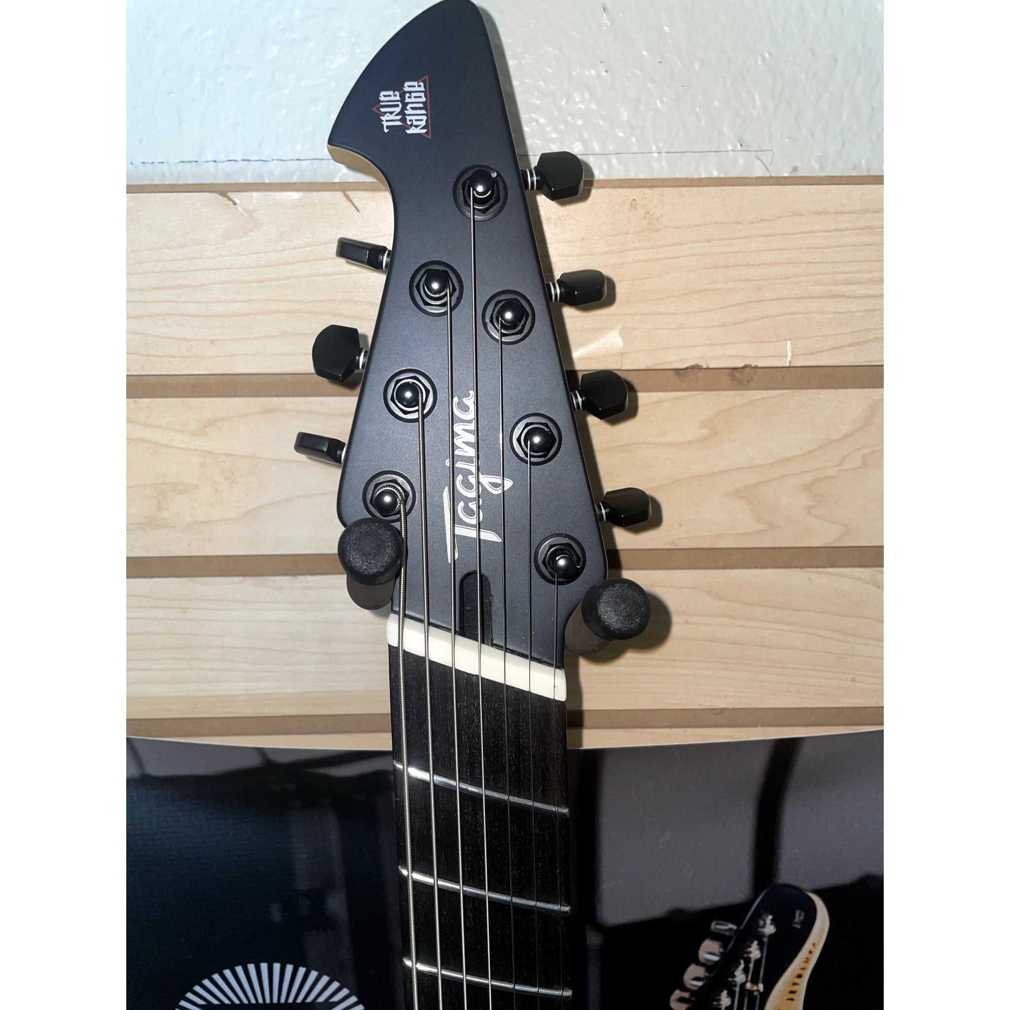 Tagima True Range 7 — Brazilian Cedar Body, Pau Marfim Neck, Pau Ferro, Bare Knuckle Aftermath, Monorail (Brazil)