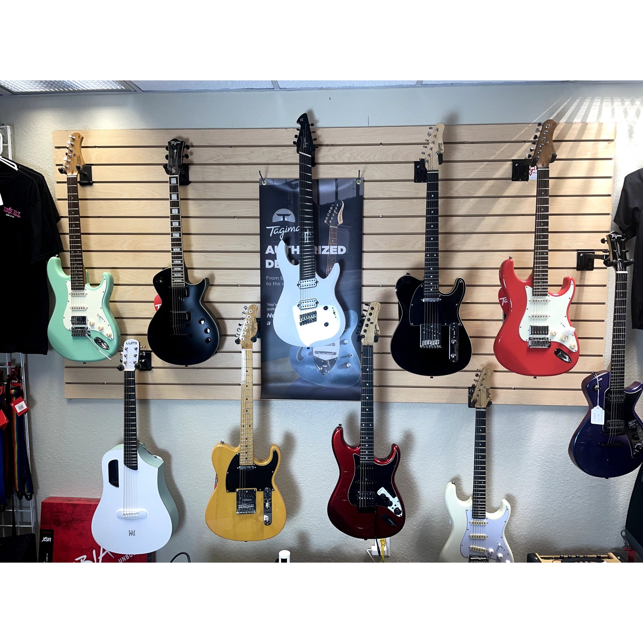 Tagima True Range 7 — Brazilian Cedar Body, Pau Marfim Neck, Pau Ferro, Bare Knuckle Aftermath, Monorail (Brazil)