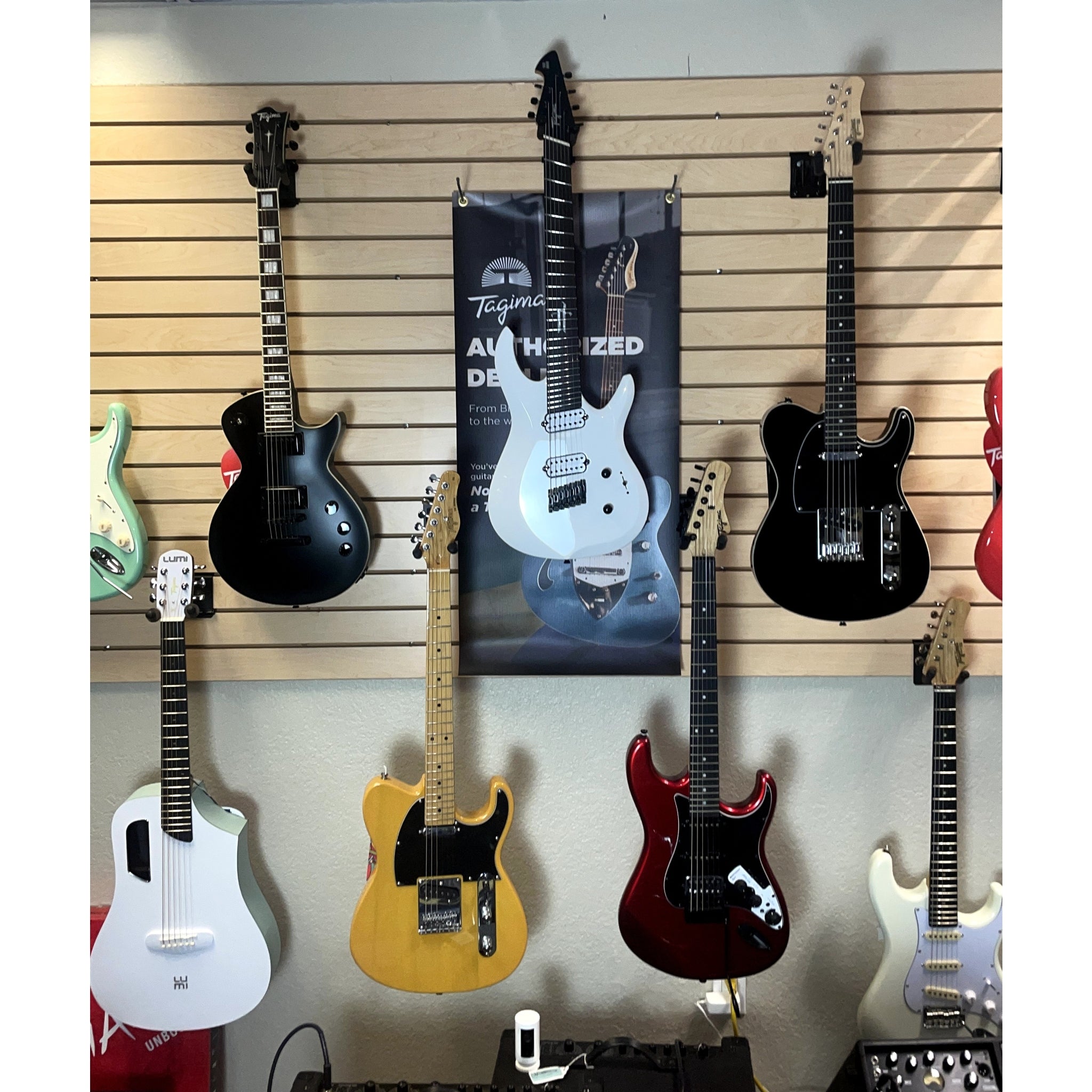 Tagima True Range 7 — Brazilian Cedar Body, Pau Marfim Neck, Pau Ferro, Bare Knuckle Aftermath, Monorail (Brazil)