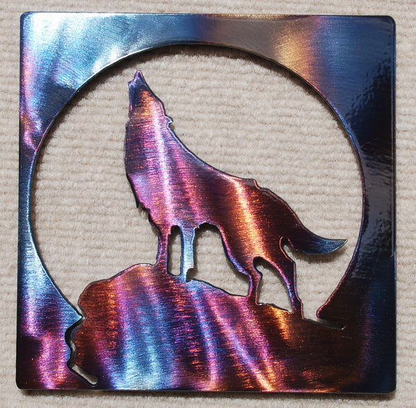 Wolf Howling on Hill in Square Metal Art (#123)