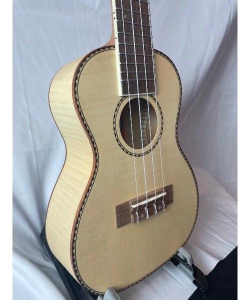 Amahi Ukulele UK550C Amahi Classic Flamed Maple, Concert - El Cajon Guitars and Music