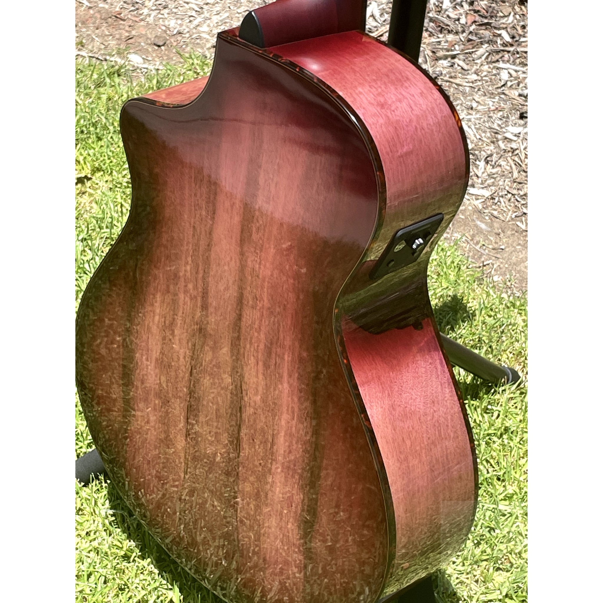 Breedlove Pursuit Exotic S Concert Limited Edition Pinot Burst CE Myrtlewood - Myrtlewood - El Cajon Guitars and Music