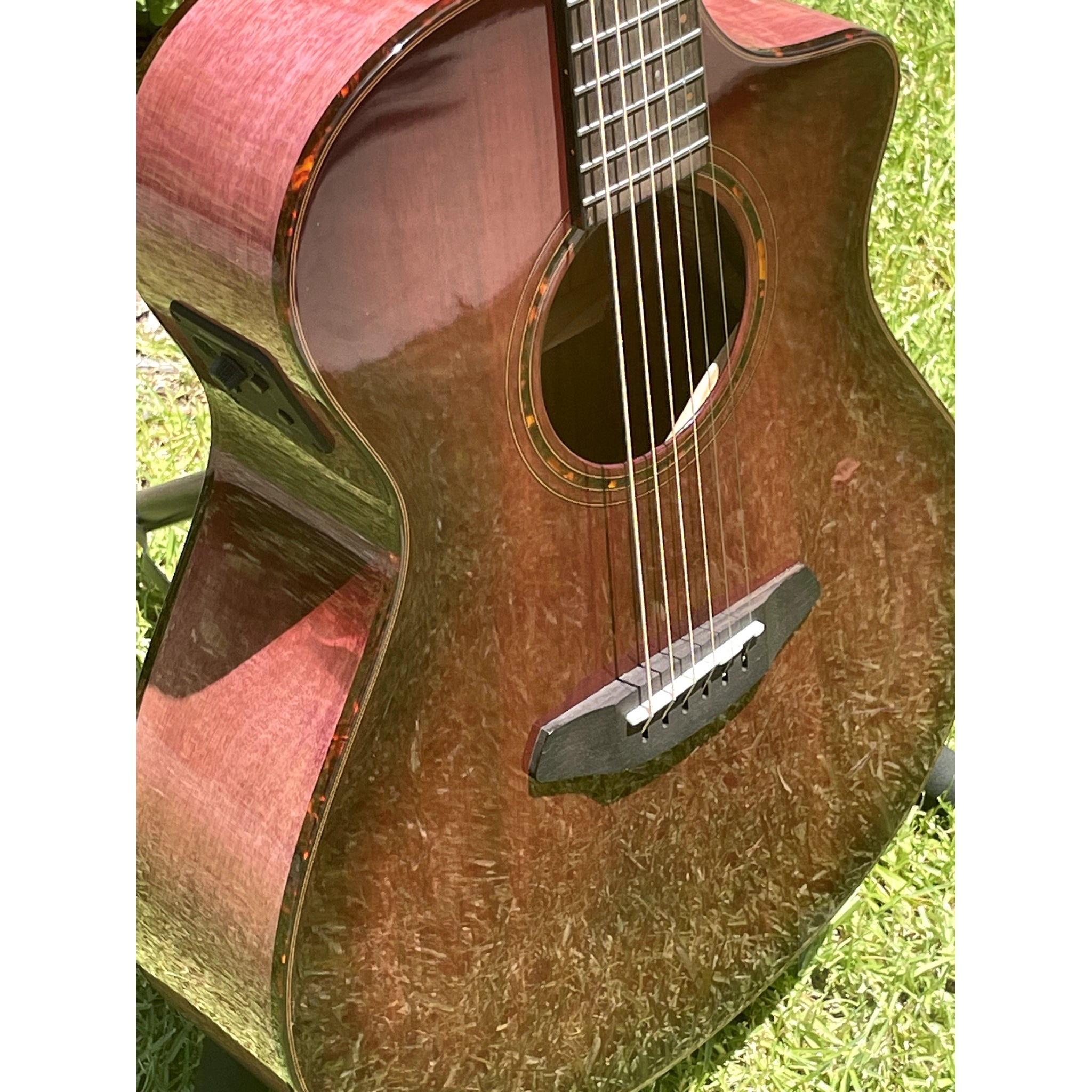 Breedlove Pursuit Exotic S Concert Limited Edition Pinot Burst CE Myrtlewood - Myrtlewood - El Cajon Guitars and Music