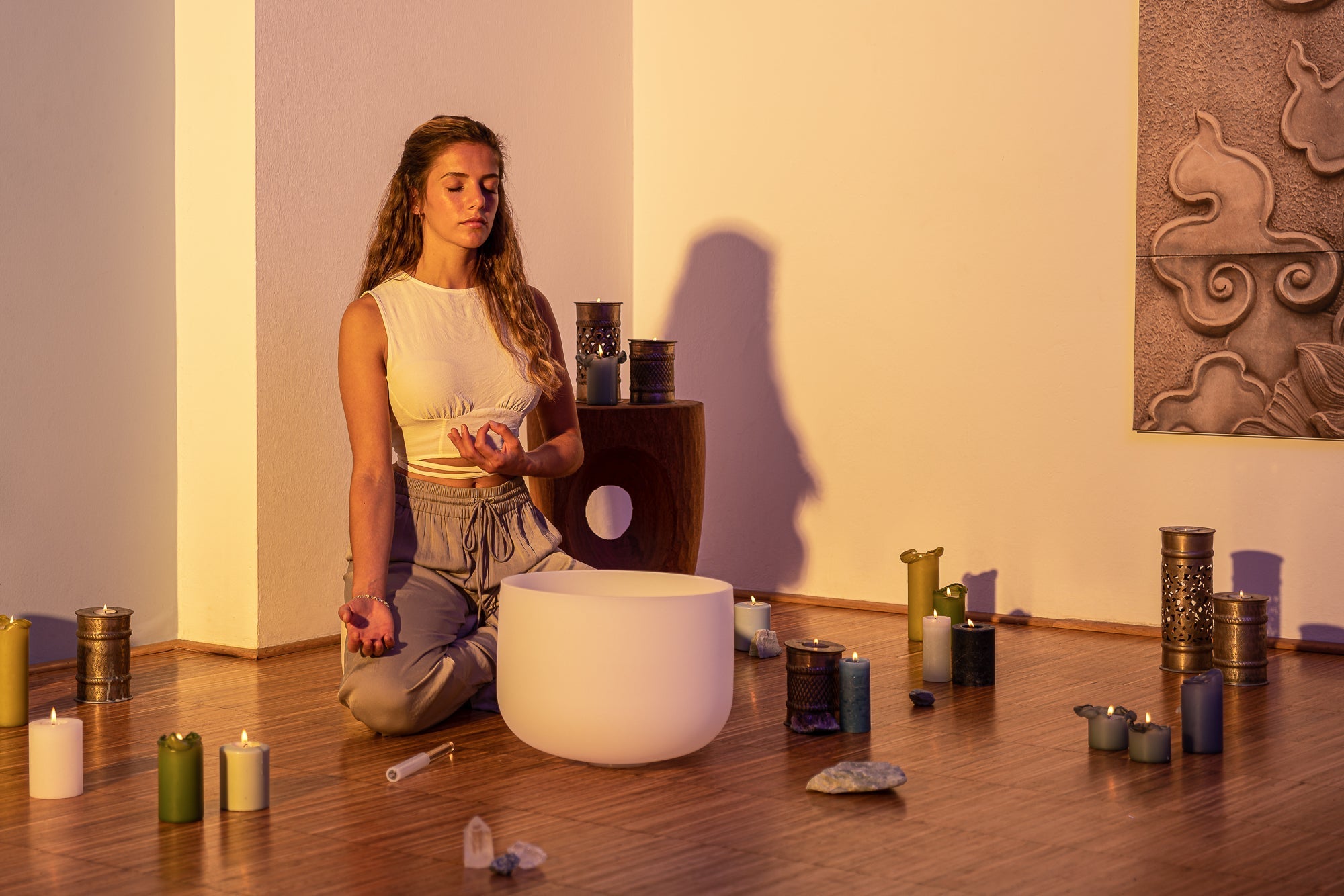 432 Hz Crystal Singing Bowl Chakra Set - 7 Pure White Quartz Bowls (8