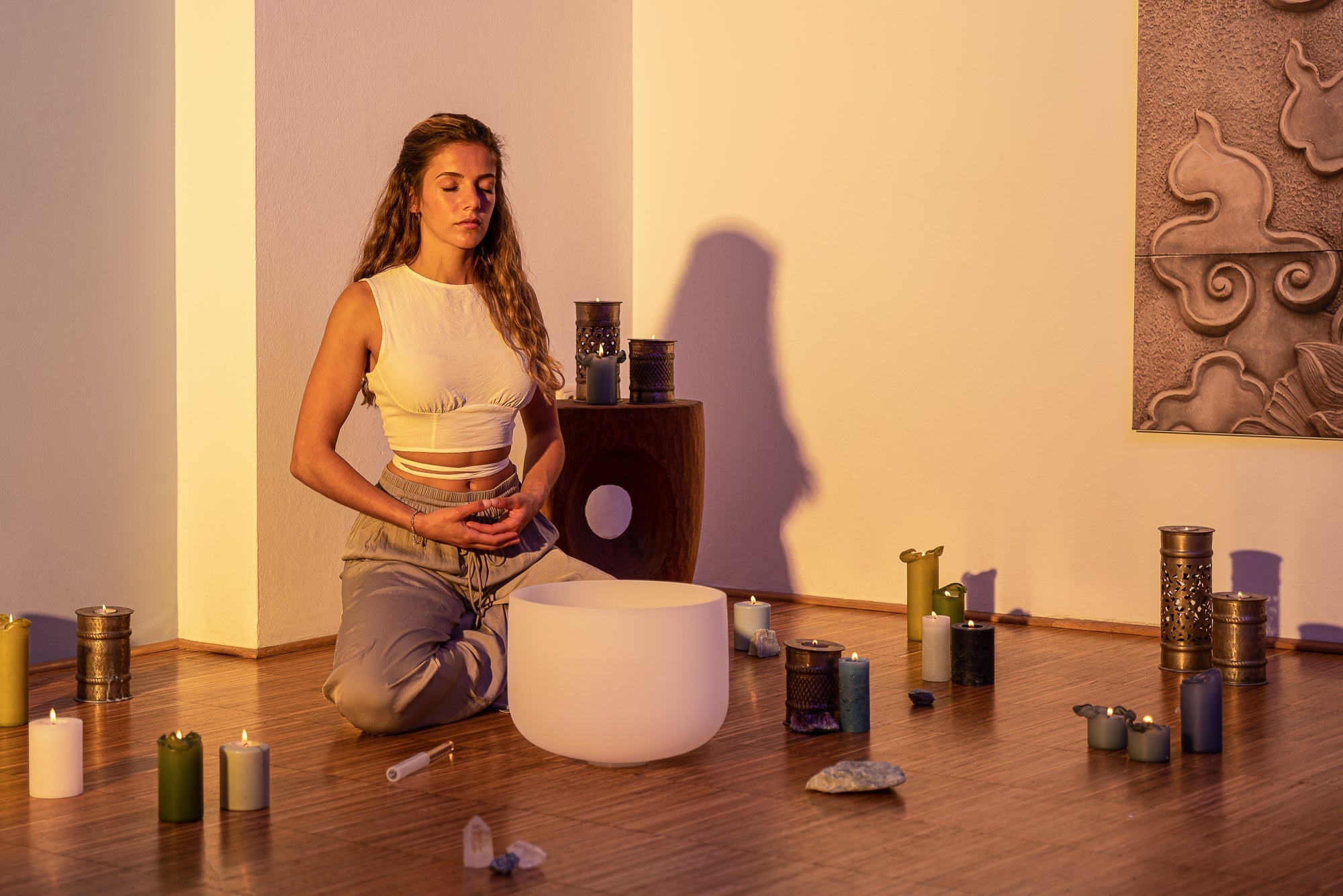 432 Hz Crystal Singing Bowl Chakra Set - 7 Pure White Quartz Bowls (8